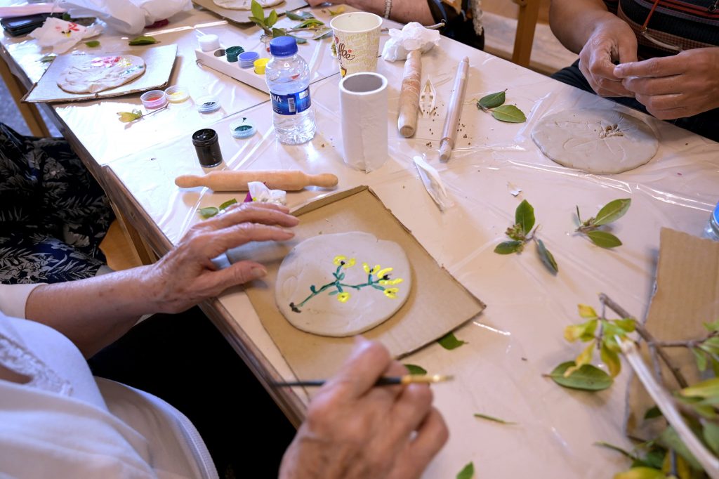 painting on clay
