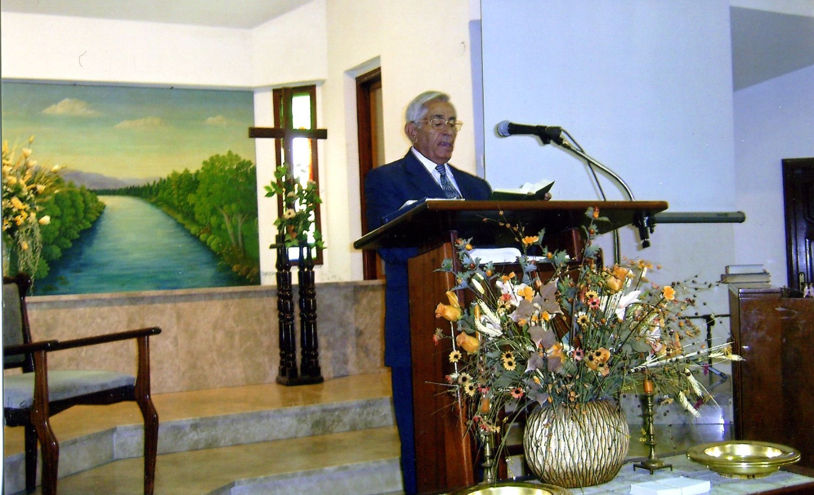 pastor fuad sakhnini preaching